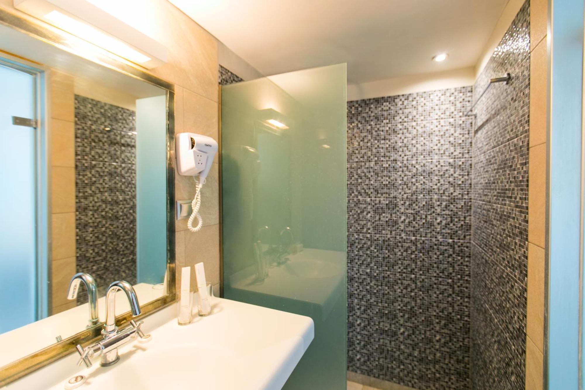 Resol Hotel Bali  المظهر الخارجي الصورة